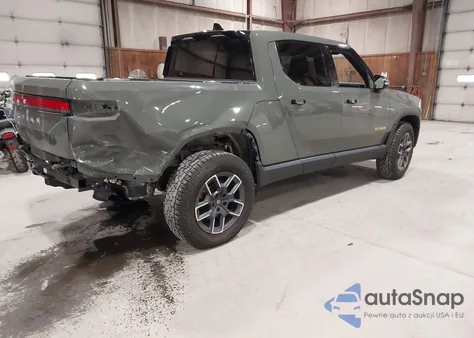 2022 Rivian R1T Launch Edition z USA, uszkodzony, nr VIN 7FCTGAAL2NN000724